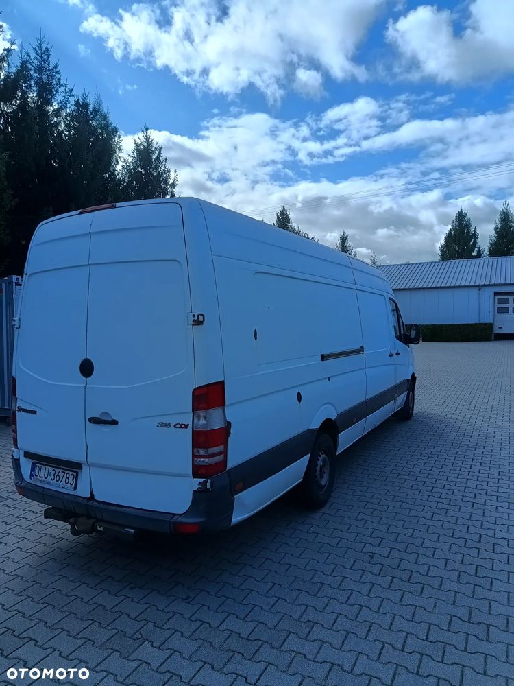 Mercedes-Benz Sptinter - 6