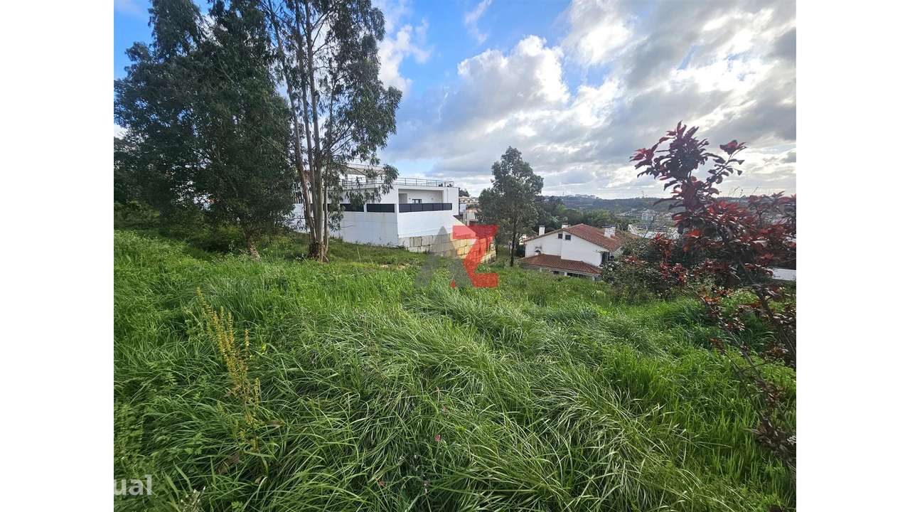 LOTE DE TERRENO EM ZONA NOBRE DE LEIRIA - Grande imagem: 2/9