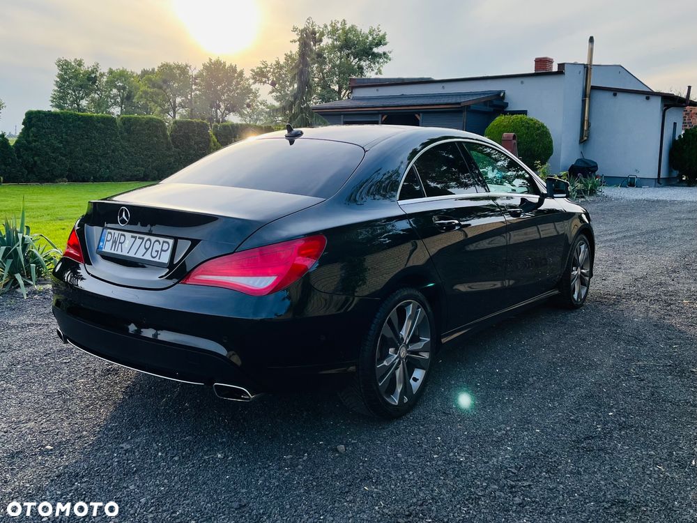 Mercedes-Benz CLA 220 d 7G-DCT Urban - 8