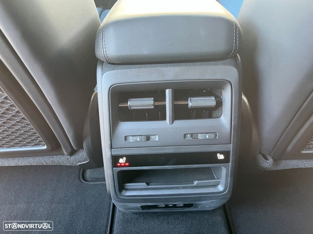 Porsche Macan Electric 4 - 29