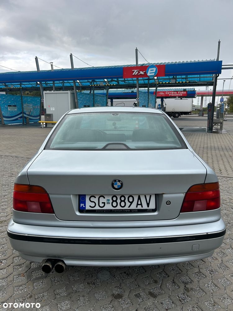 BMW Seria 5 523i - 7