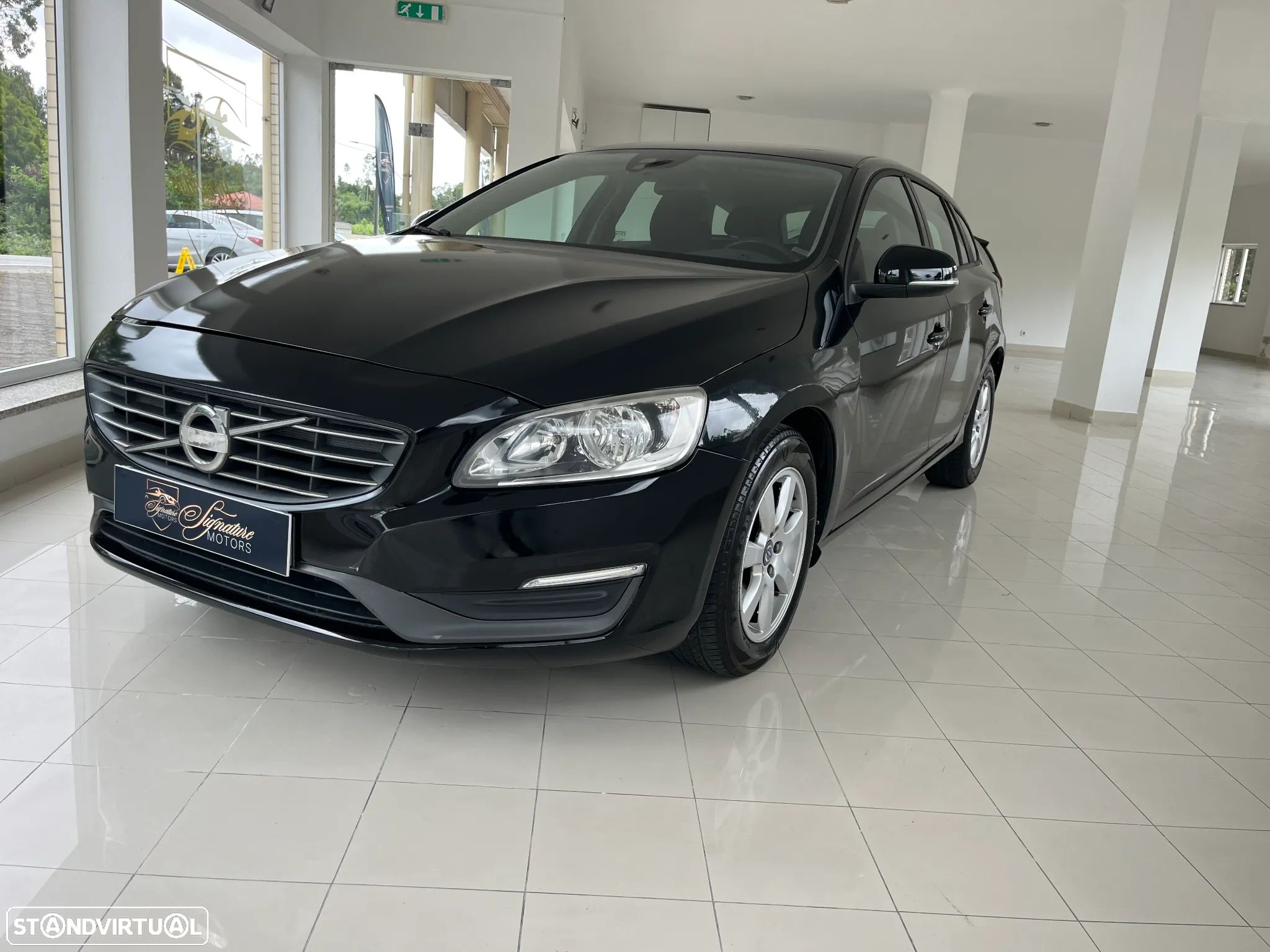Volvo V60 1.6 D2 Drive Kinetic Start/Stop - 1