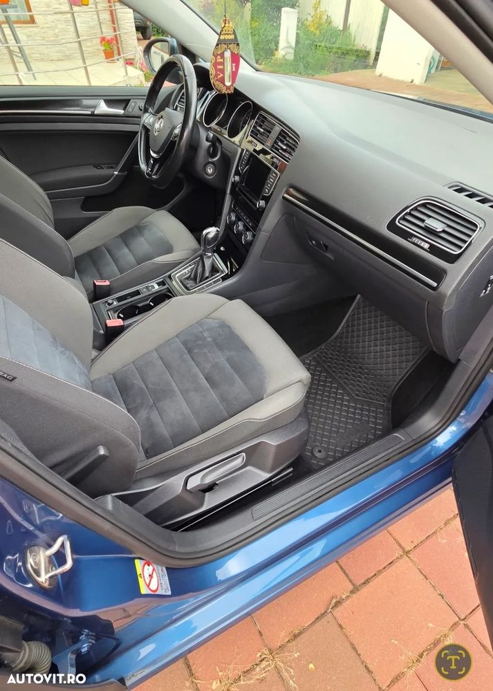 Volkswagen Golf - 11