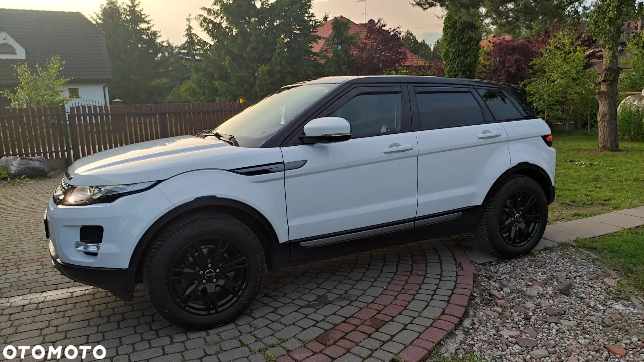 Land Rover Range Rover Evoque - 13