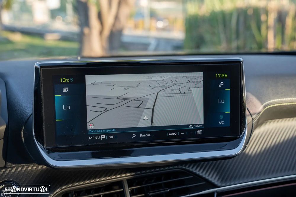 Peugeot e-2008 50 kWh GT - 12