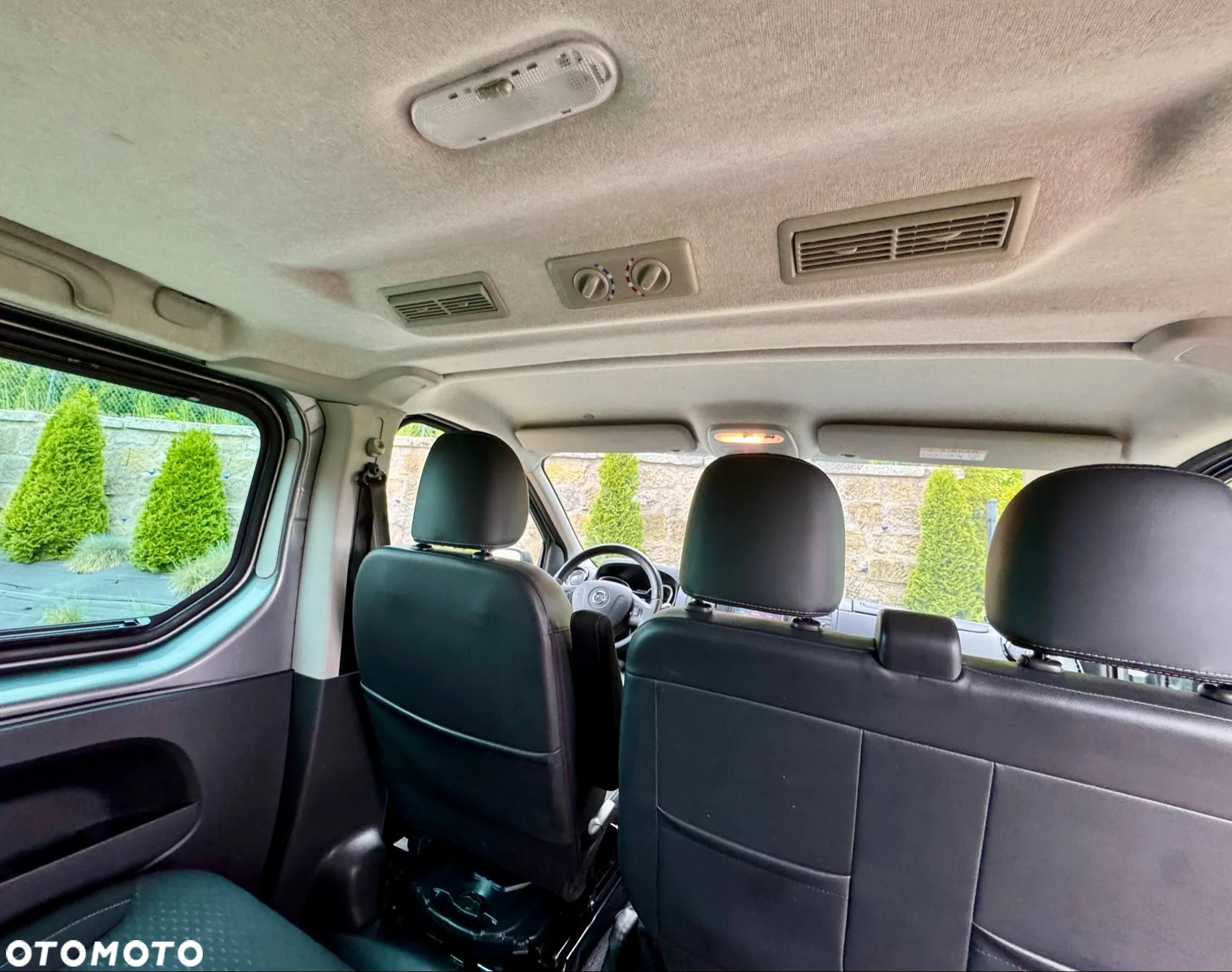 Opel Vivaro L2H1 2,9t Elegance Premium - 9