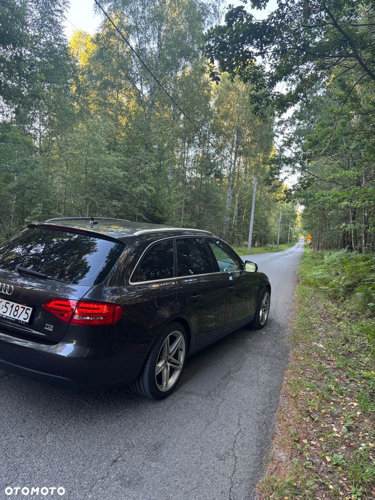 Audi A4 Avant 2.0 TDI DPF quattro - 5