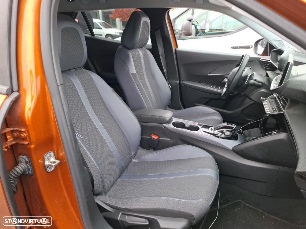 Peugeot 2008 1.5 BlueHDi Allure EAT8 - 5
