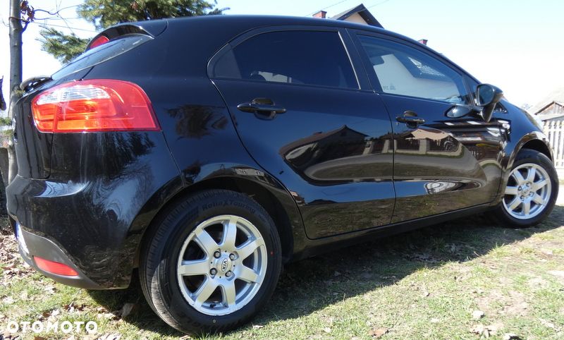 Kia Rio 1.2 Dream Team Edition - 8