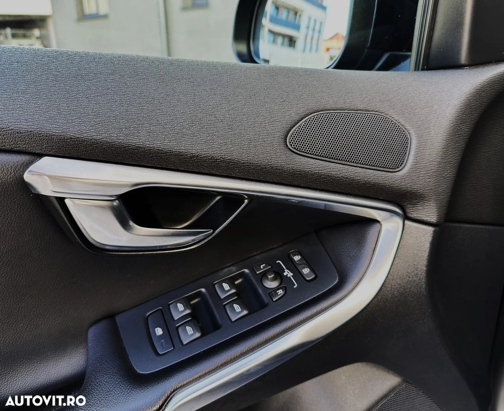 Volvo V40 D4 Geartronic Summum - 12