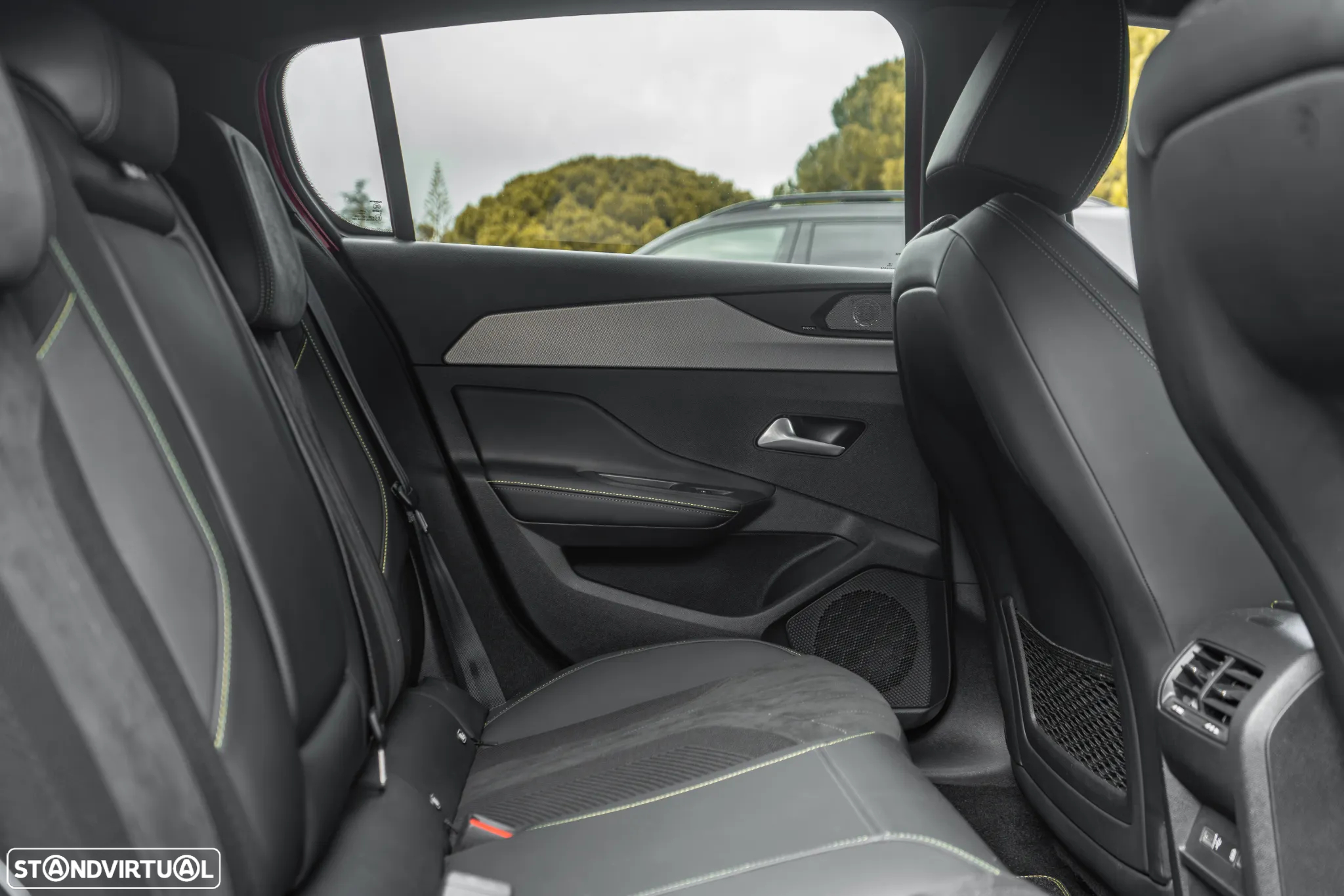Peugeot 308 1.6 Hybrid GT Pack e-EAT8 - 26