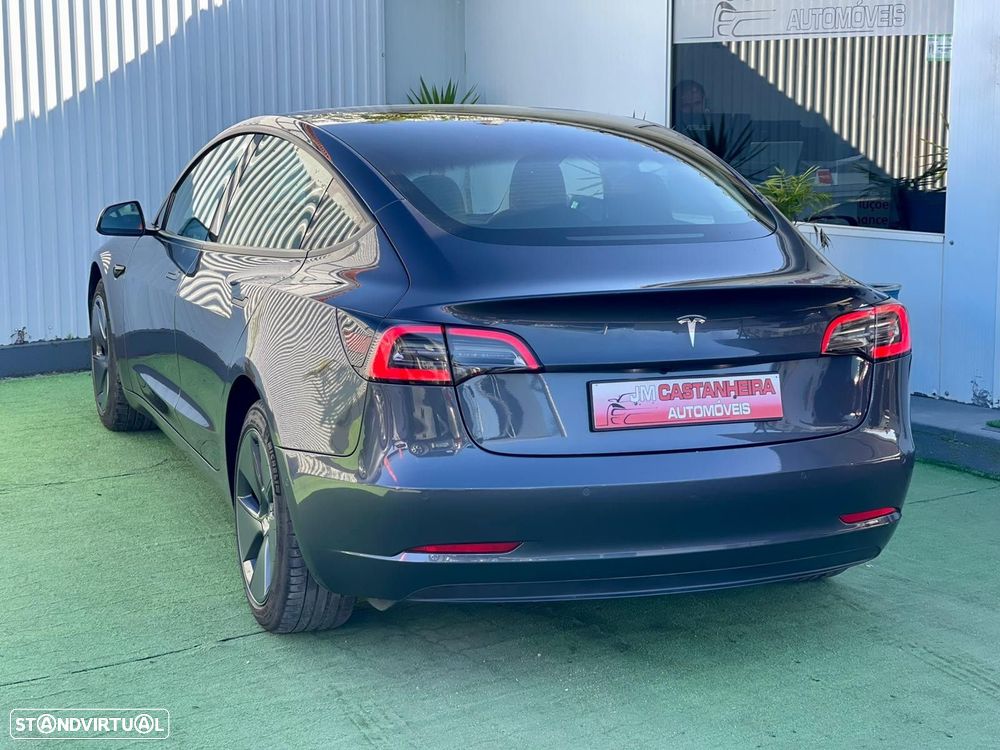 Tesla Model 3 - 5