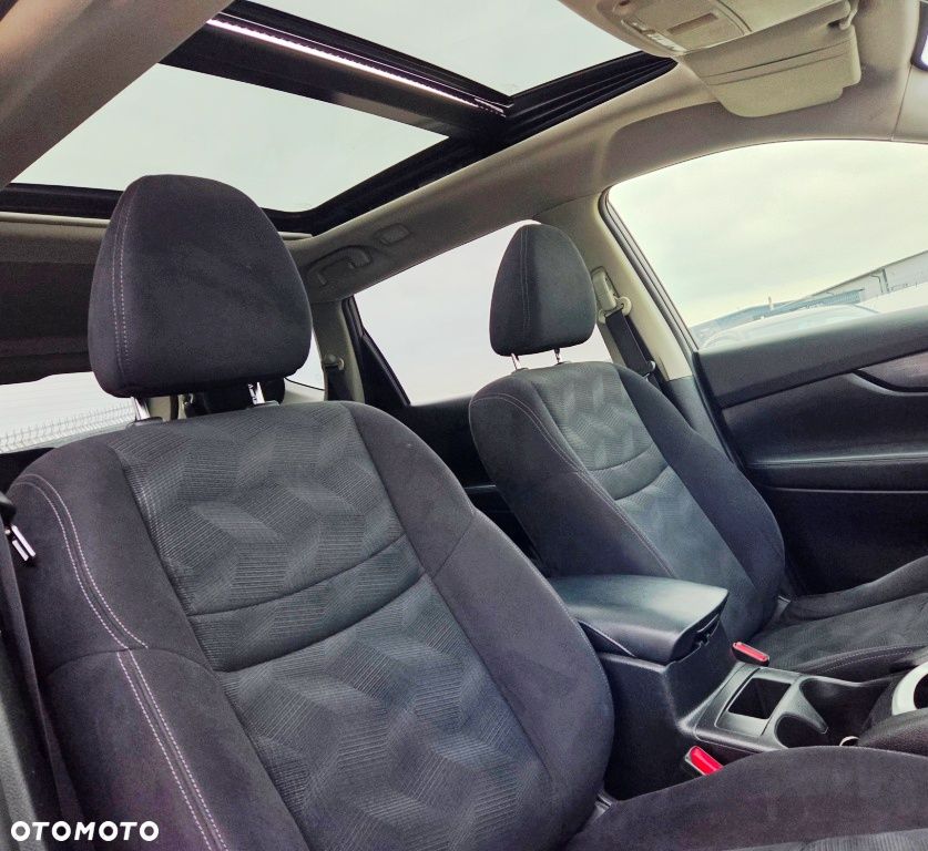 Nissan X-Trail 2.0 dCi Tekna 2WD Xtronic - 33