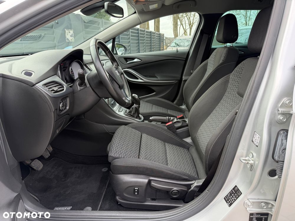 Opel Astra 1.6 CDTI Dynamic - 10