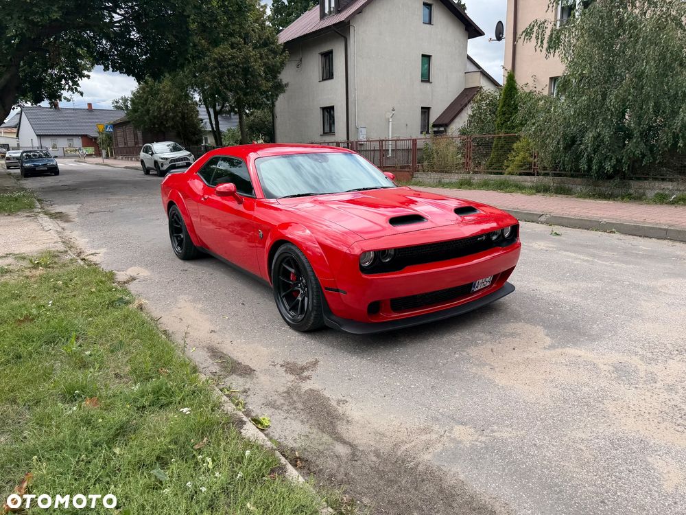 Dodge Challenger - 2