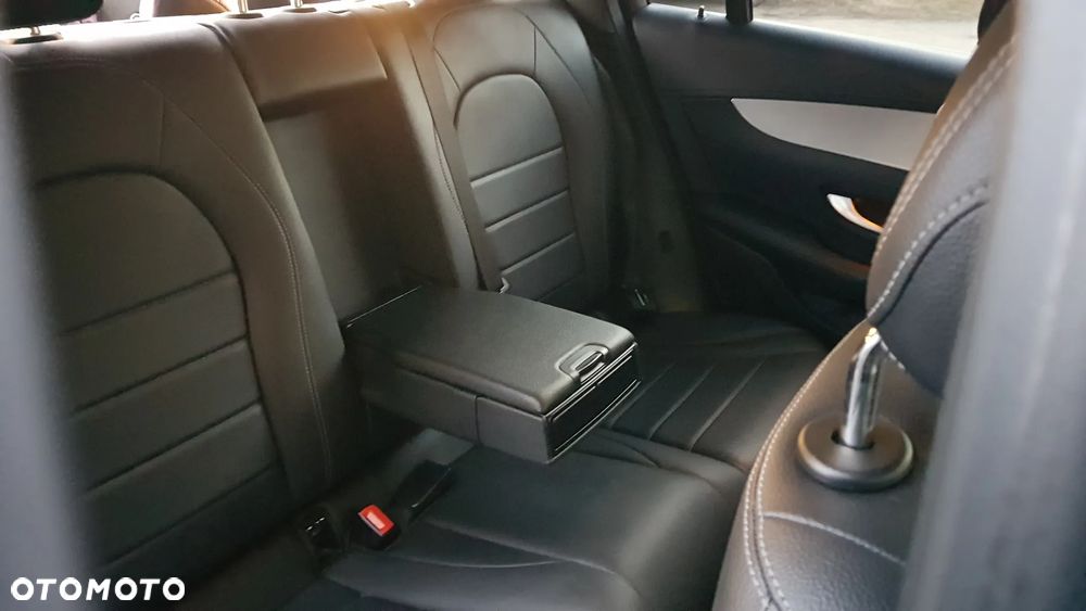 Mercedes-Benz GLC 200 d 4Matic 9G-TRONIC - 22