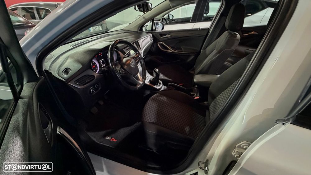 Opel Astra 1.6 CDTI Dynamic S/S - 36