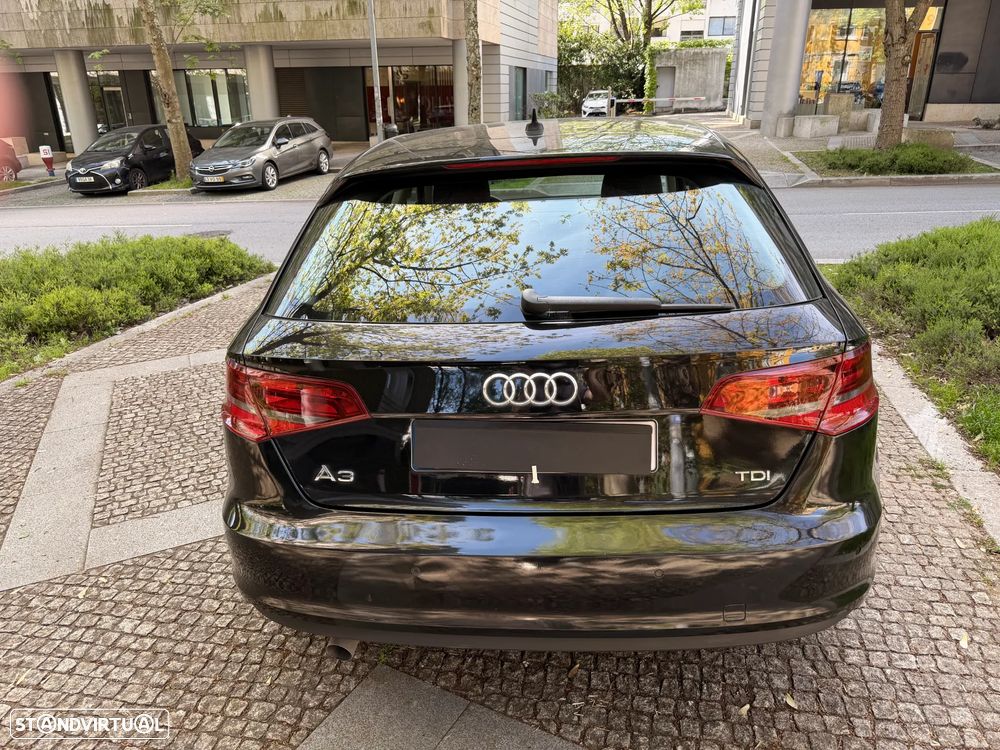 Audi A3 Sportback 1.6 TDI B.Line Attraction - 5