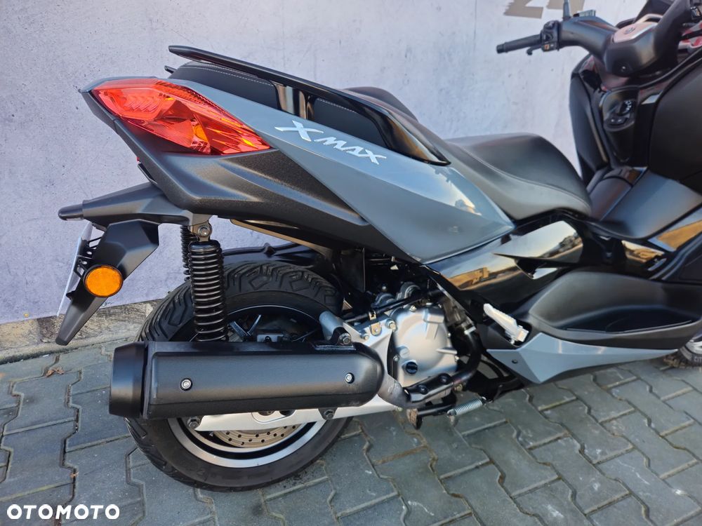 Yamaha X-max - 3