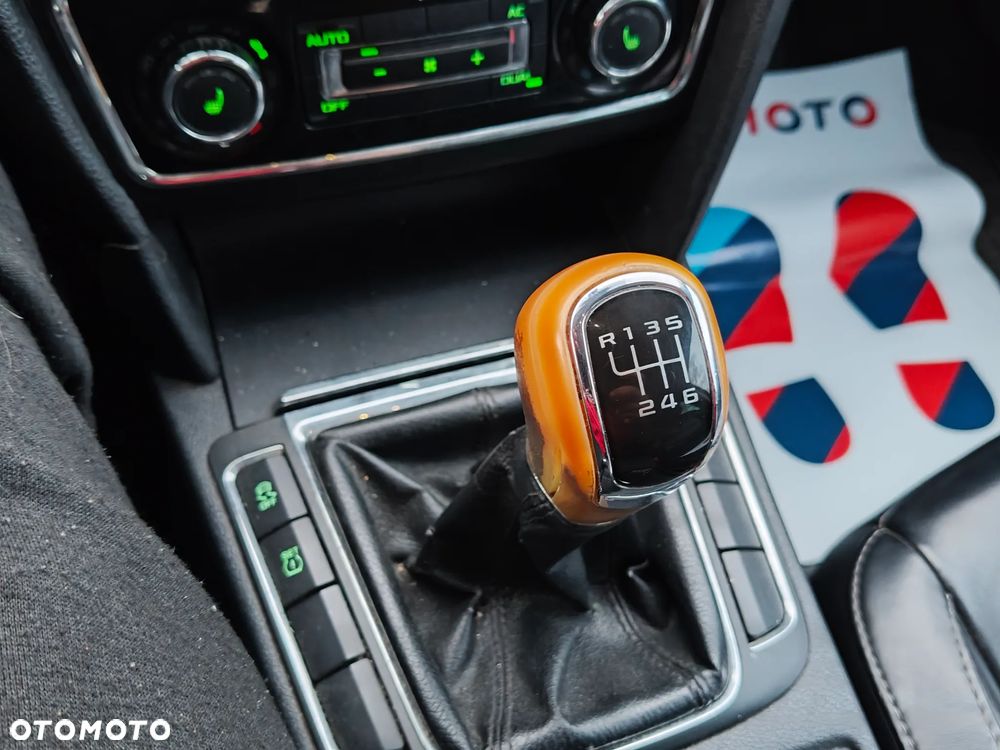 Skoda Superb 2.0 TDI Exclusive - 28