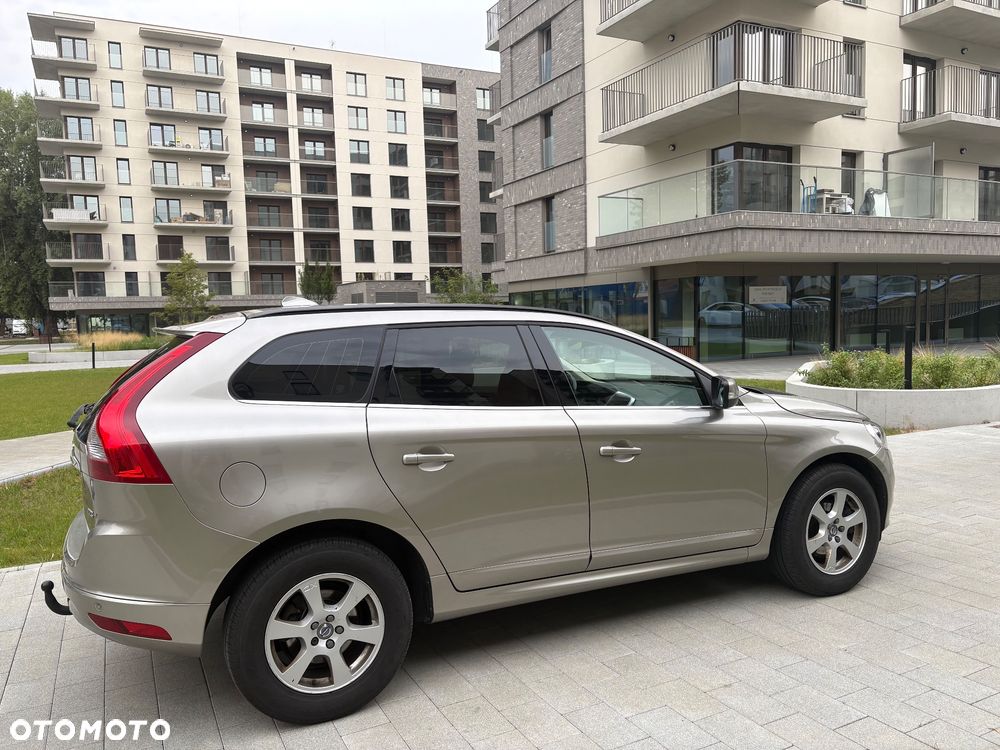 Volvo XC 60 D3 Drive-E Momentum - 3