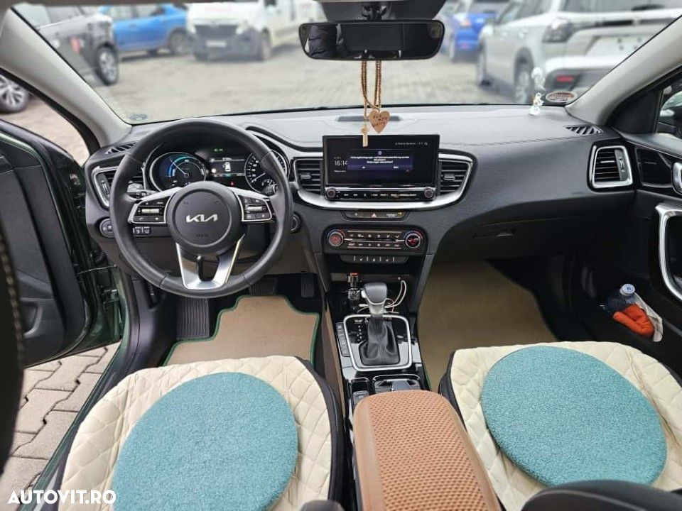 Kia Ceed - 14