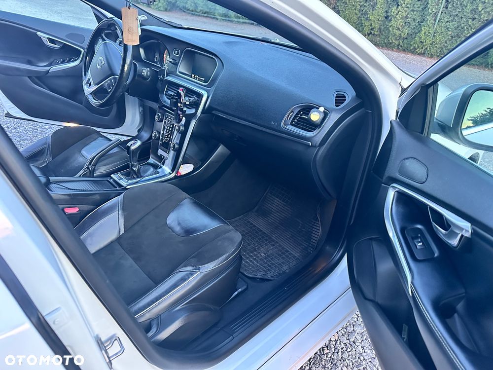 Volvo V40 D2 RDesign - 14