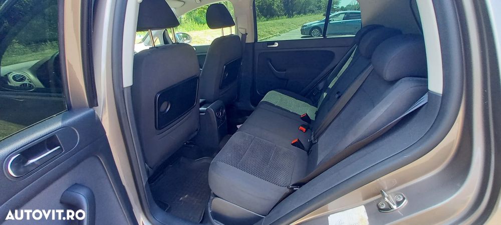 Volkswagen Golf Plus 2.0 TDI DPF Trendline DSG - 9