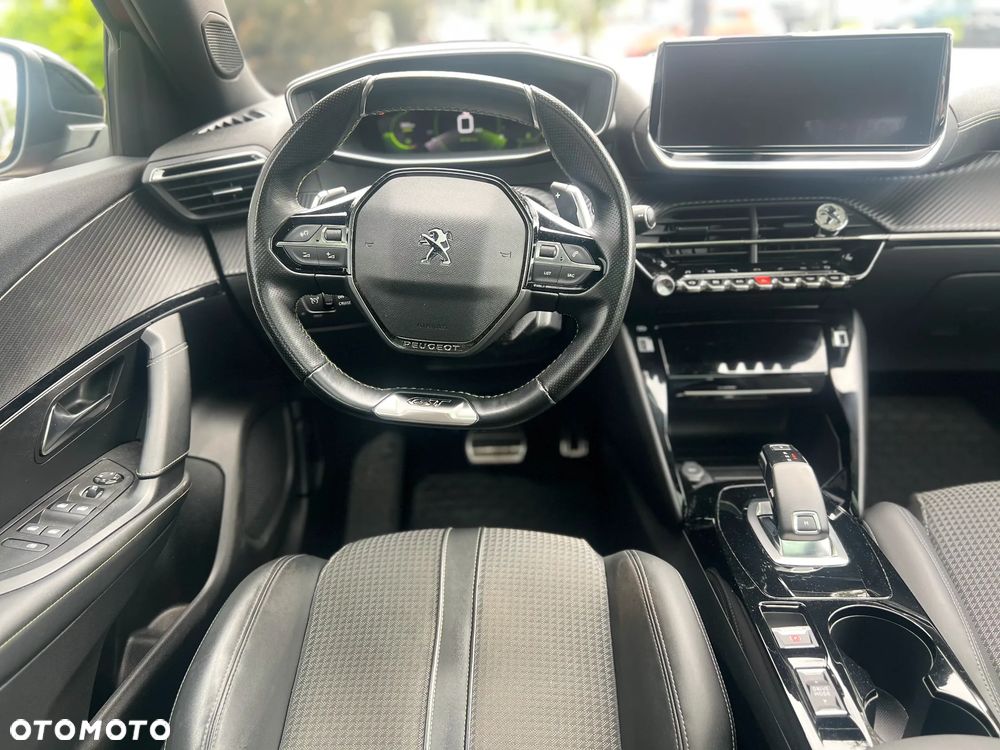 Peugeot 2008 1.2 PureTech GT Line S&S EAT8 - 8