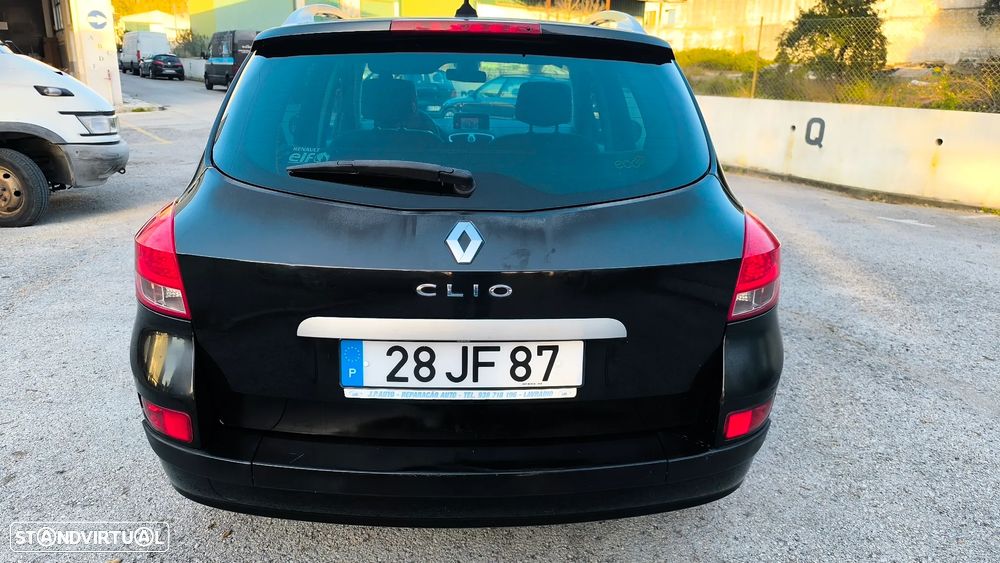 Renault Clio Sport Tourer - 18