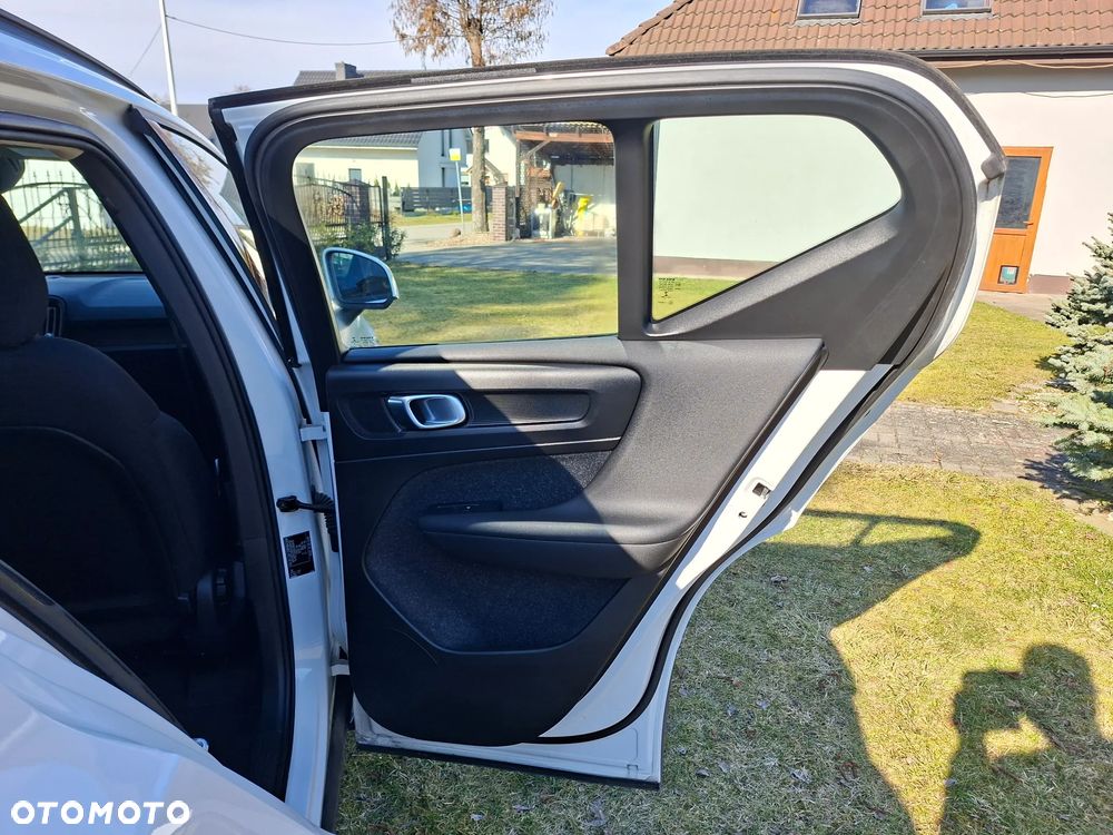 Volvo XC 40 D3 AWD Momentum - 16