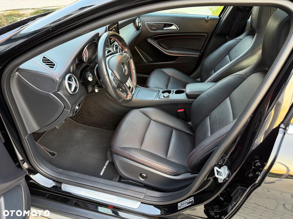 Mercedes-Benz GLA 250 4Matic 7G-DCT AMG Line - 20