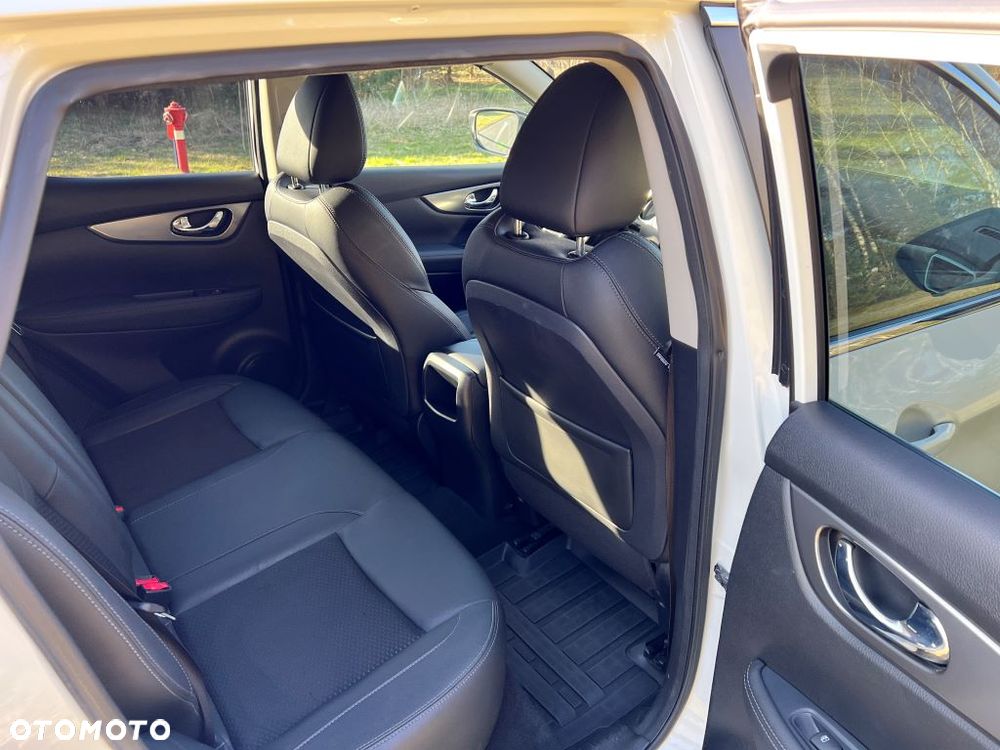 Nissan Qashqai 1.6 DCi 4x4 Tekna+ - 16