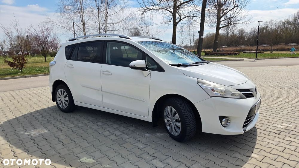 Toyota Verso 1.8 Premium - 1