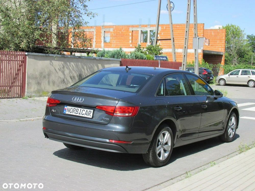 Audi A4 Limousine 1.4 TFSI Design - 6