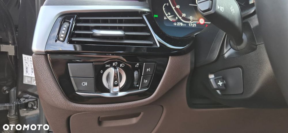 BMW Seria 5 530i xDrive mHEV M Sport sport - 30