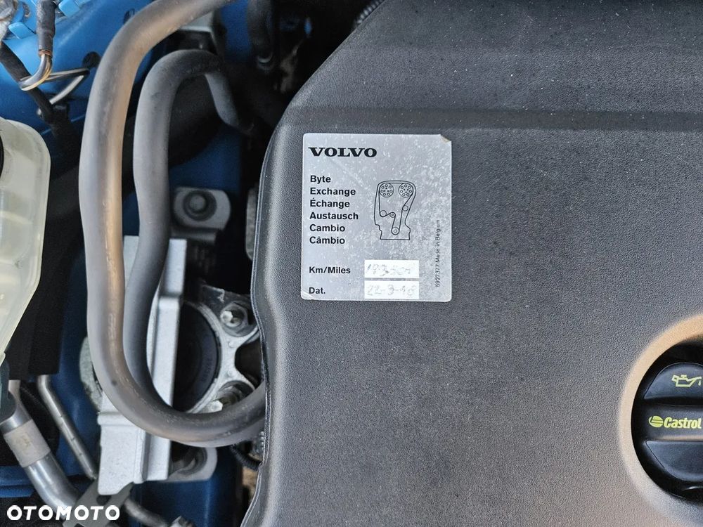 Volvo V40 D2 R-Design - 29