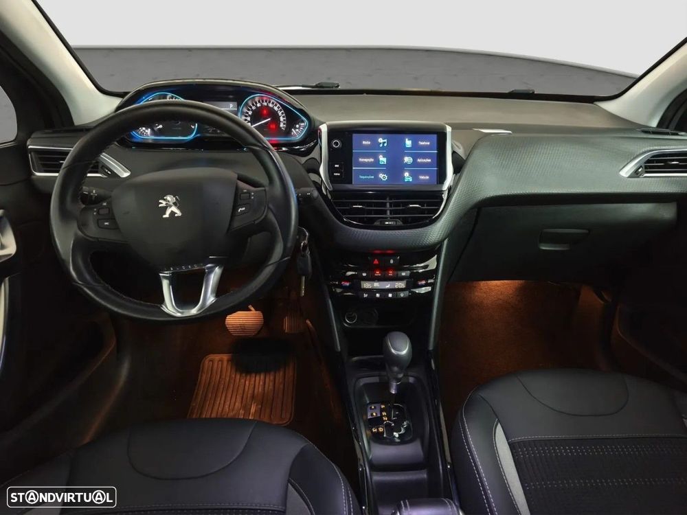 Peugeot 2008 PureTech 110 GPF Stop&Start EAT6 Allure - 4