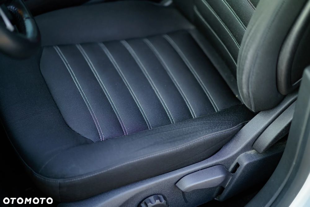 Ford Mondeo 1.5 EcoBoost Ambiente - 17