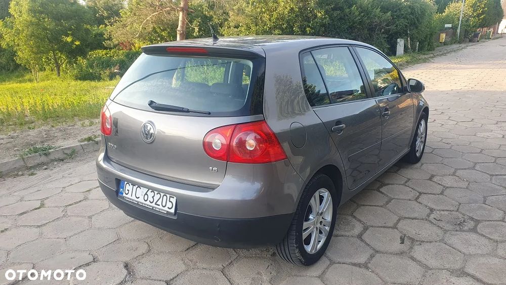 Volkswagen Golf - 2