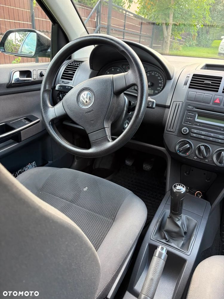 Volkswagen Polo - 11