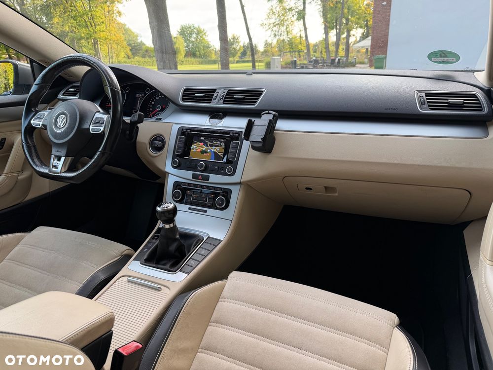 Volkswagen Passat CC - 14