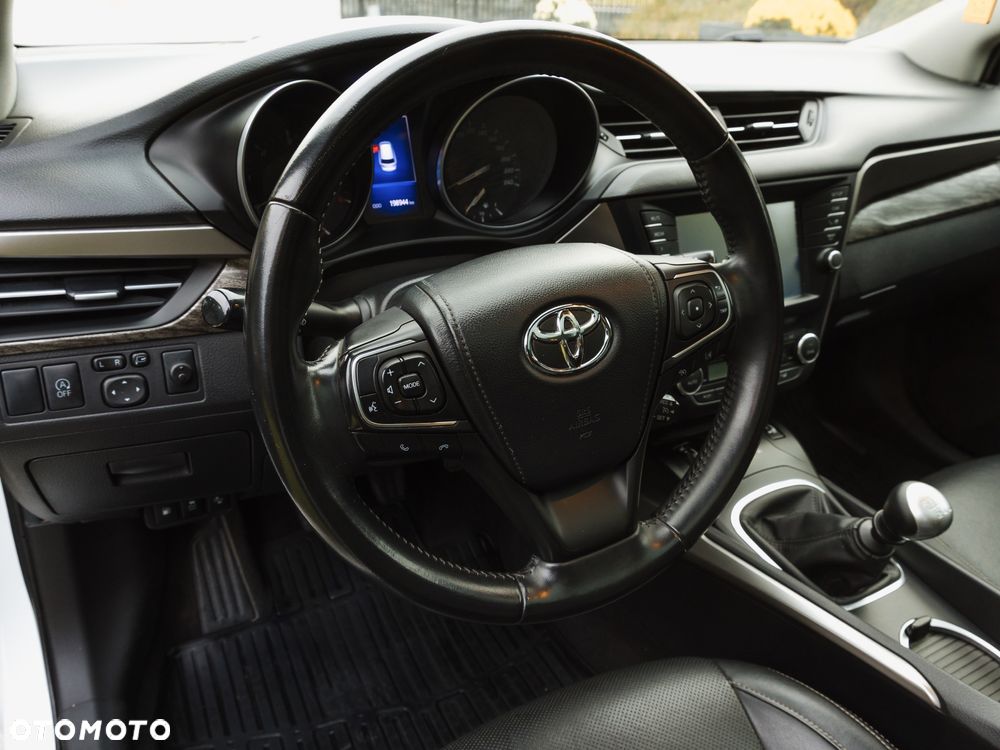 Toyota Avensis 2.0 D-4D Prestige - 21