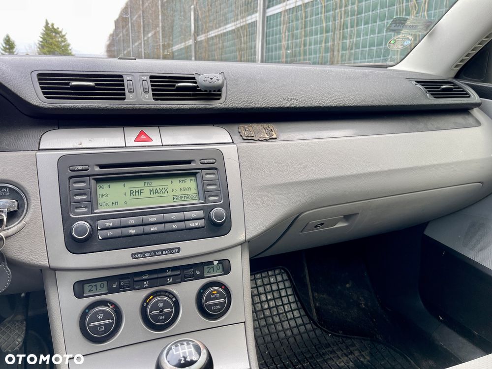 Volkswagen Passat 2.0 TDI Comfortline - 37