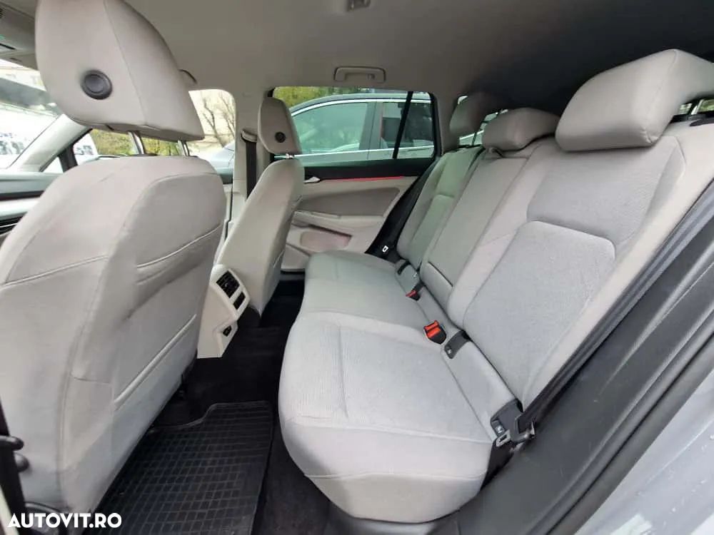 Volkswagen Golf 1.5 TSI ACT Life - 23