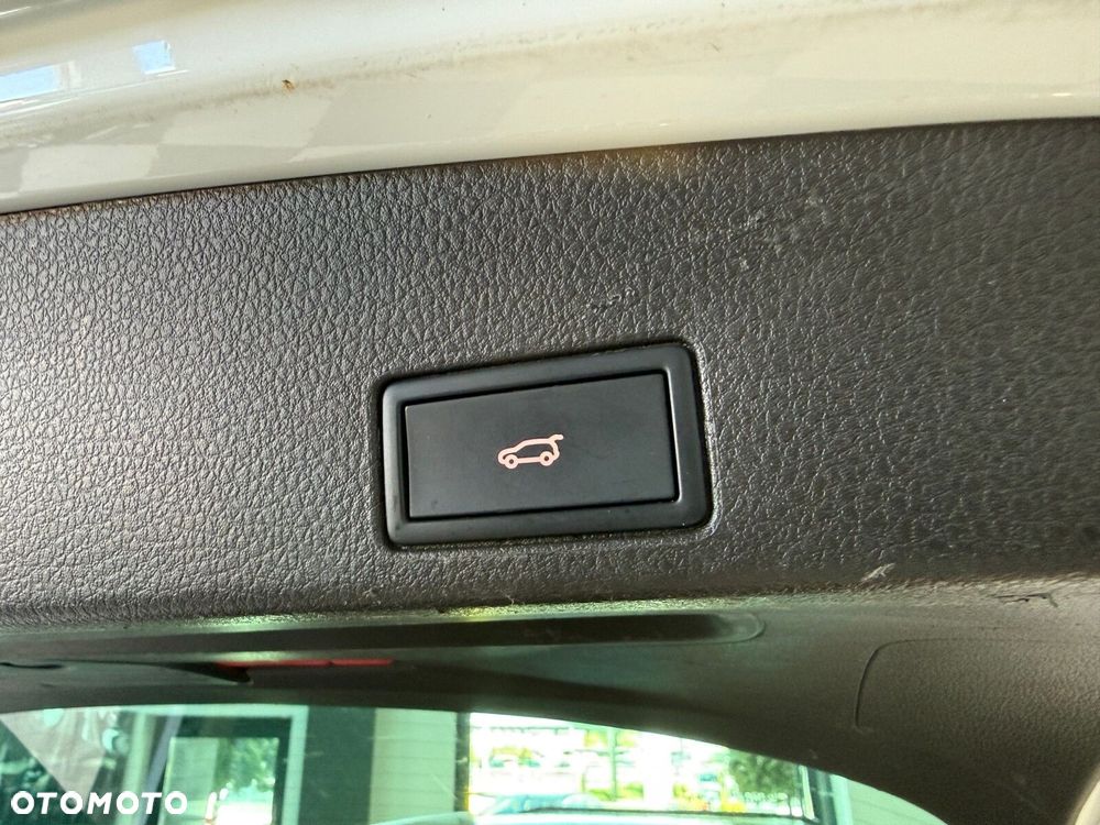 Volkswagen Touareg - 13