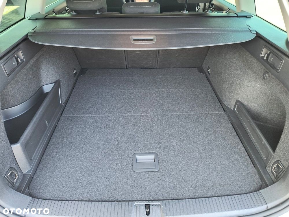 Volkswagen Passat 2.0 TDI EVO Business DSG - 36