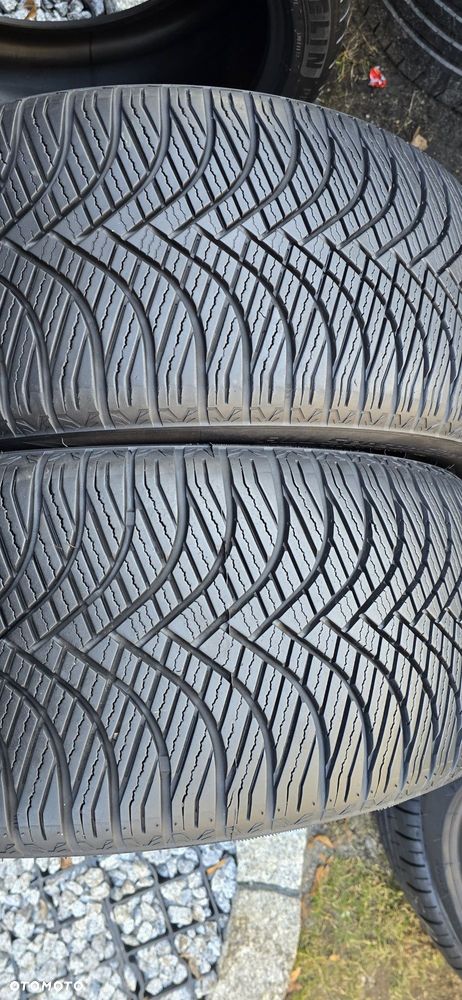 245/40/19 Wielosezonowe Westlake 6mm - 1