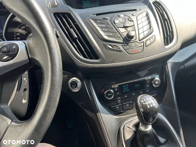 Ford Kuga 1.5 EcoBoost 2x4 Titanium - 20