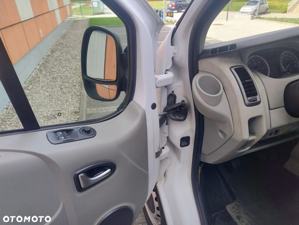 Opel Vivaro - 15